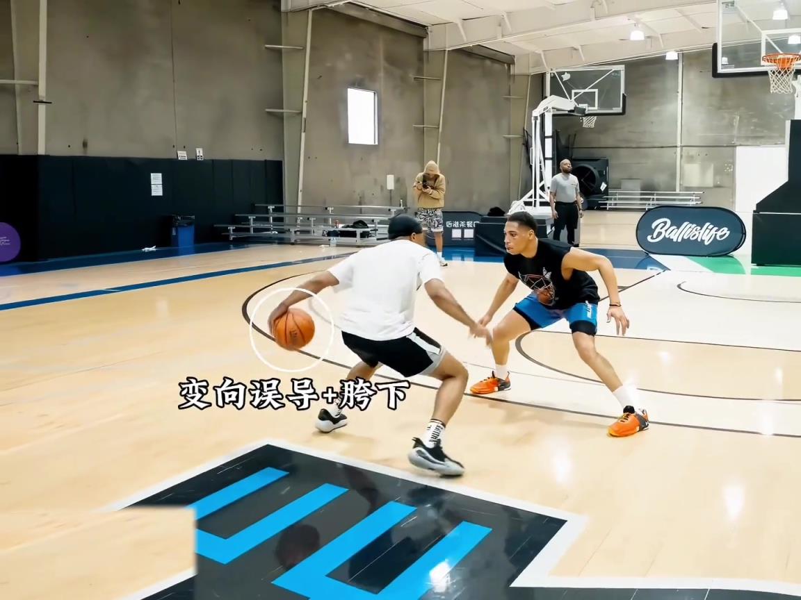 “實(shí)戰(zhàn)中的節(jié)奏過人動(dòng)作鑒賞，連續(xù)胯下變向舞蹈銜接頓拜突破”