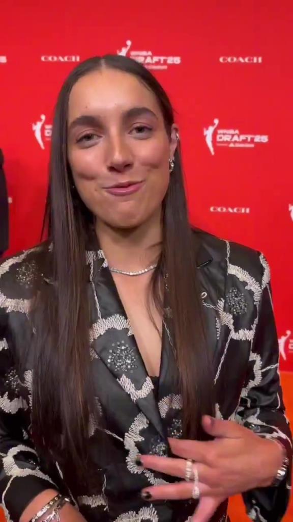 少爺真全能啊！威少還幫WNBA新秀妹子們?cè)O(shè)計(jì)今晚的服裝